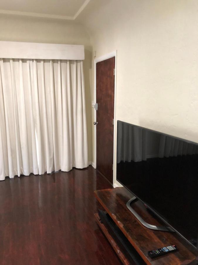 Luxury Furnished Apartment- Beverly Hills Adjacent, Lic 02984 Appartamento Los Angeles